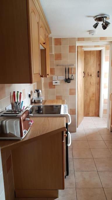 Welcoming Cottage In Chichester Near City Centre Exterior foto