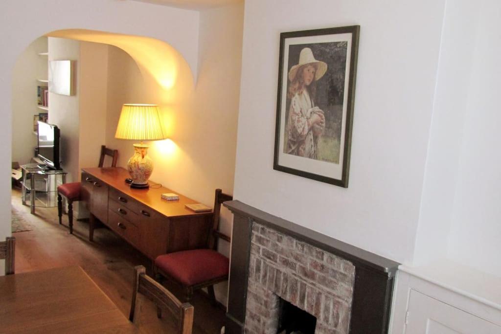 Welcoming Cottage In Chichester Near City Centre Exterior foto